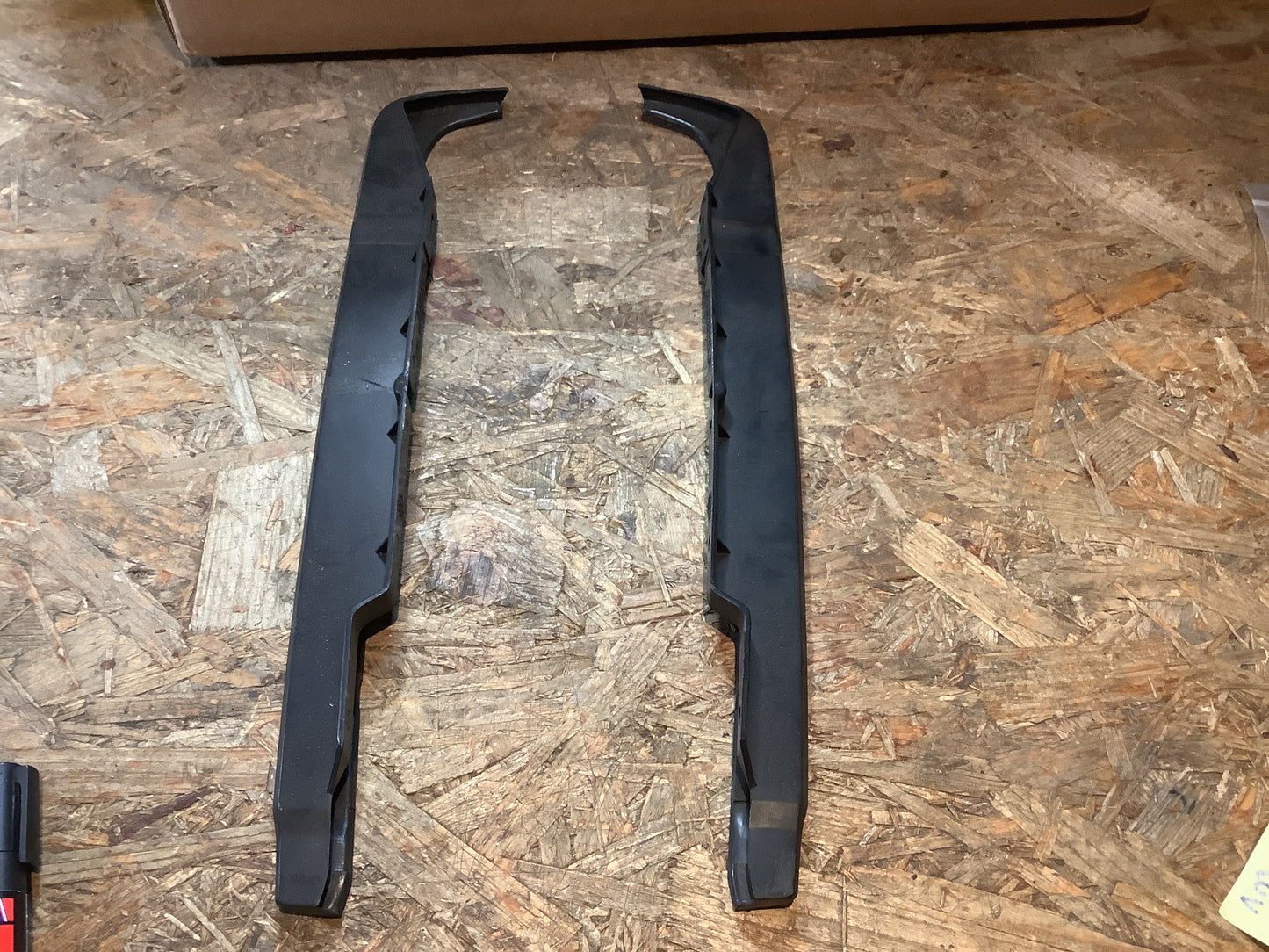 VW Passat 32b Kühlergrill Leistensatz L/R Original VW NEU