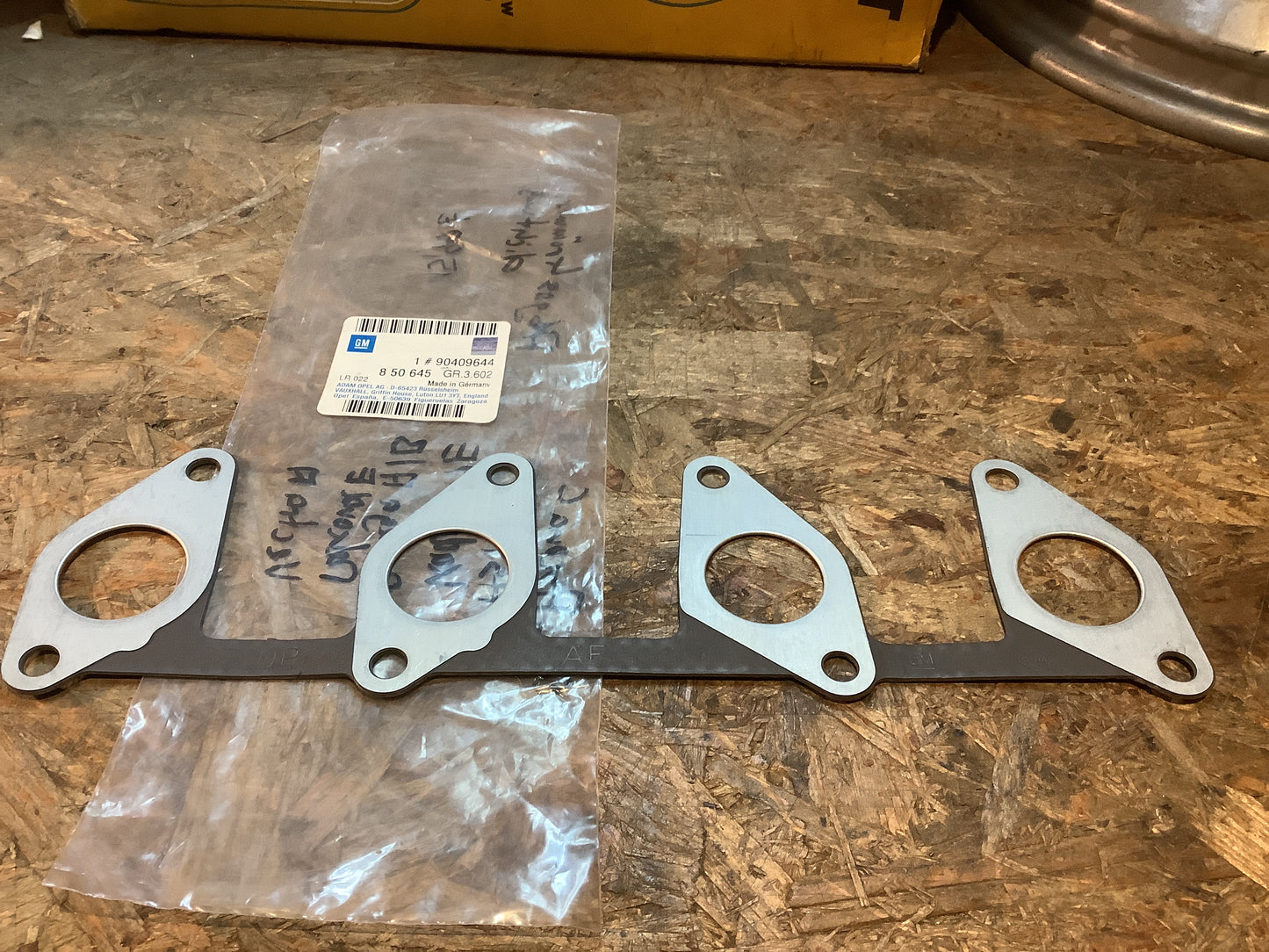 Opel Ascona C, Astra F, Kadett D/E, Omega A/B, Rekord E, Vectra A Abgaskrümmer Dichtung Original GM NEU