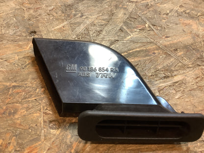 Kadett Luftausgang, Seitenteil links Original GM NEU