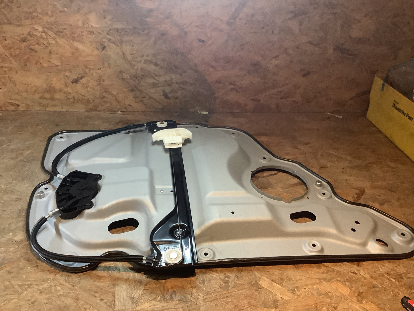 VW Touran Bj. 03-10 Fensterheber hinten rechts Original VW NEU
