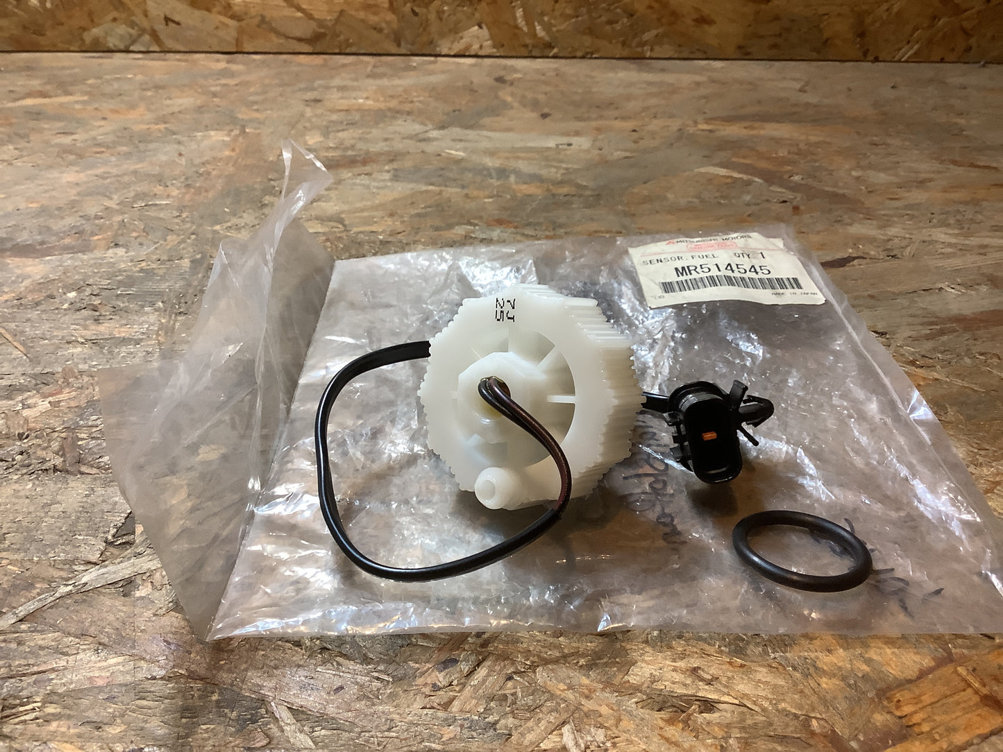 Mitsubishi Pajero Wassersensor, Kraftstoffanlage Original Mitsubishi NEU