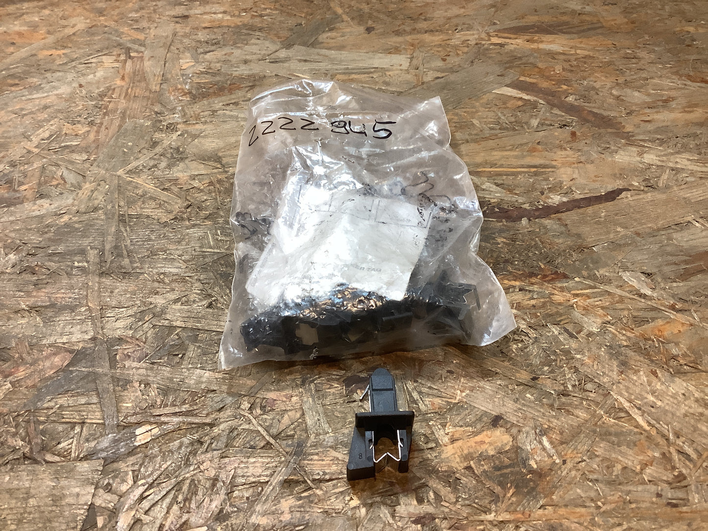 Senator B Clip, Befestigung Innenschwellen Original Opel NEU