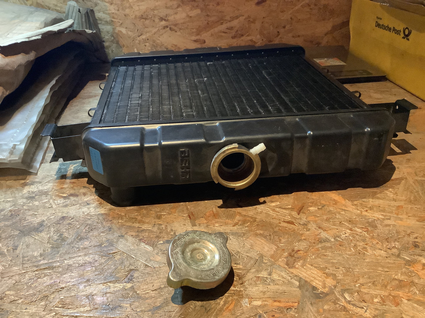 Opel Kadett C 1,6L, Ascona B 1,6L/1,9L Kühler Original Behr NEU