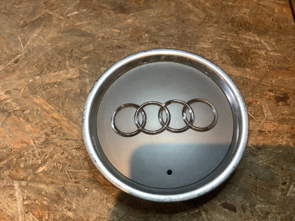 Audi A8 Nabendeckel Original VW NEU aus Altbestand