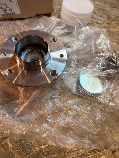 Original GM Opel Adam Corsa D, E Radnabe hinten rechts NEU