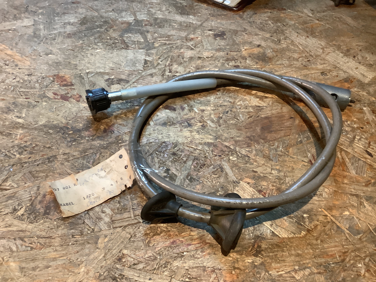 Audi 80 Typ 81/85 Tachowelle Original VW NEU