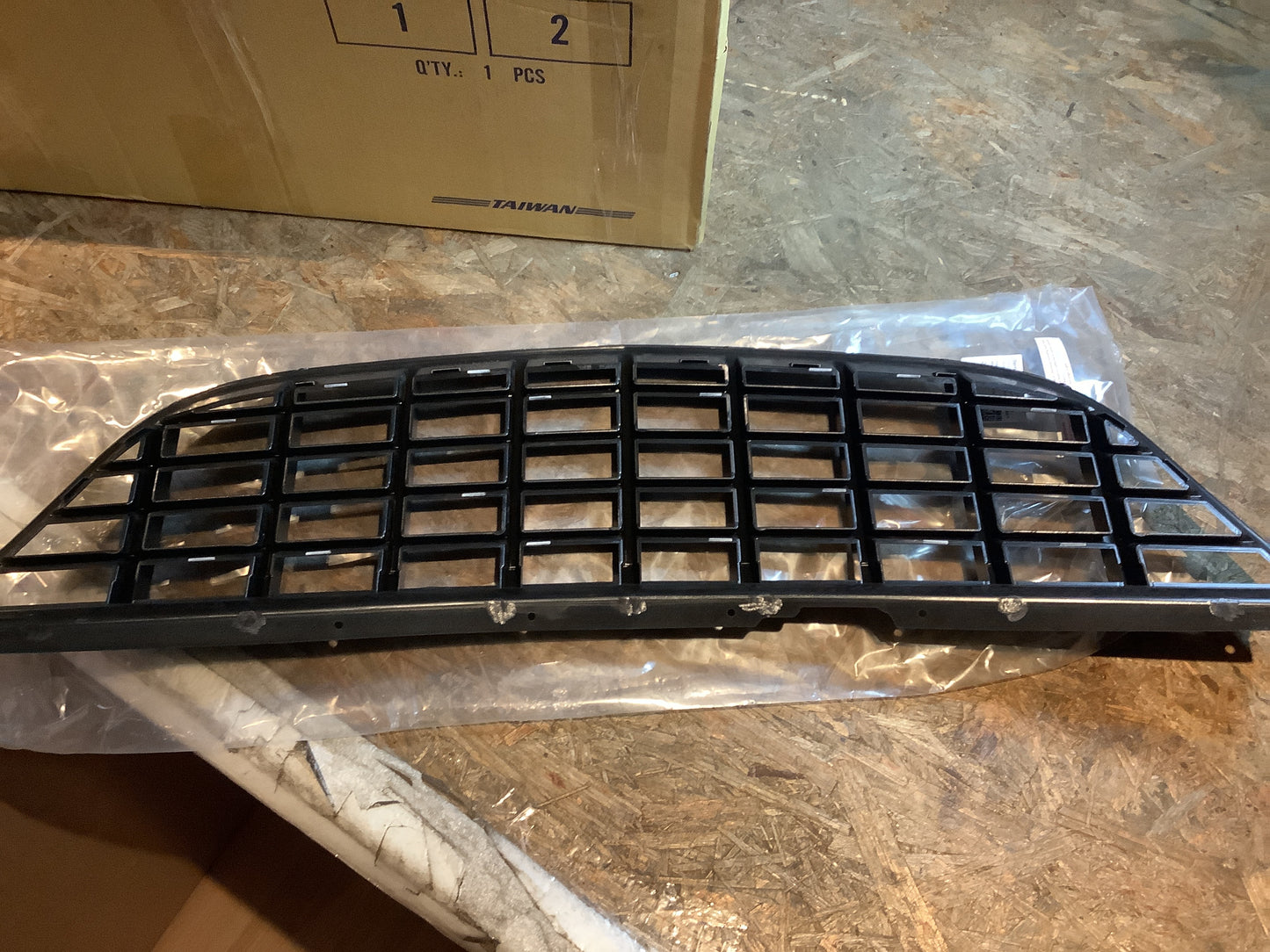 Kühlergrill Badgeless Schwarz für OPEL CORSA D Vor-Facelift 2006-2011
