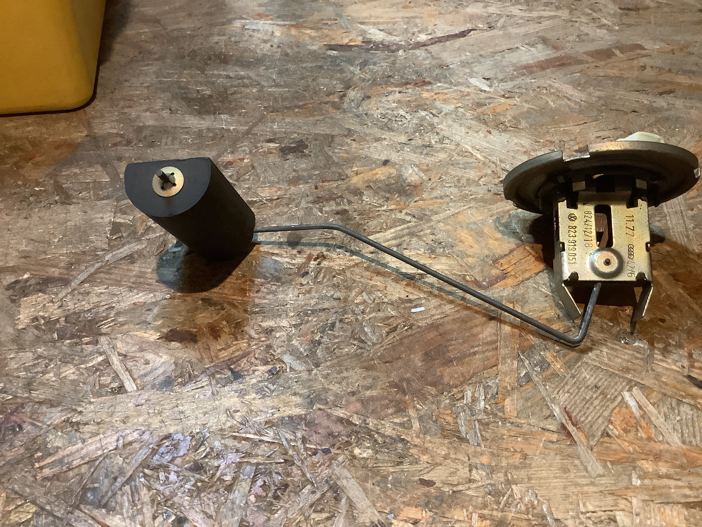 Audi 80 B1 Tankgeber Original VW NEU