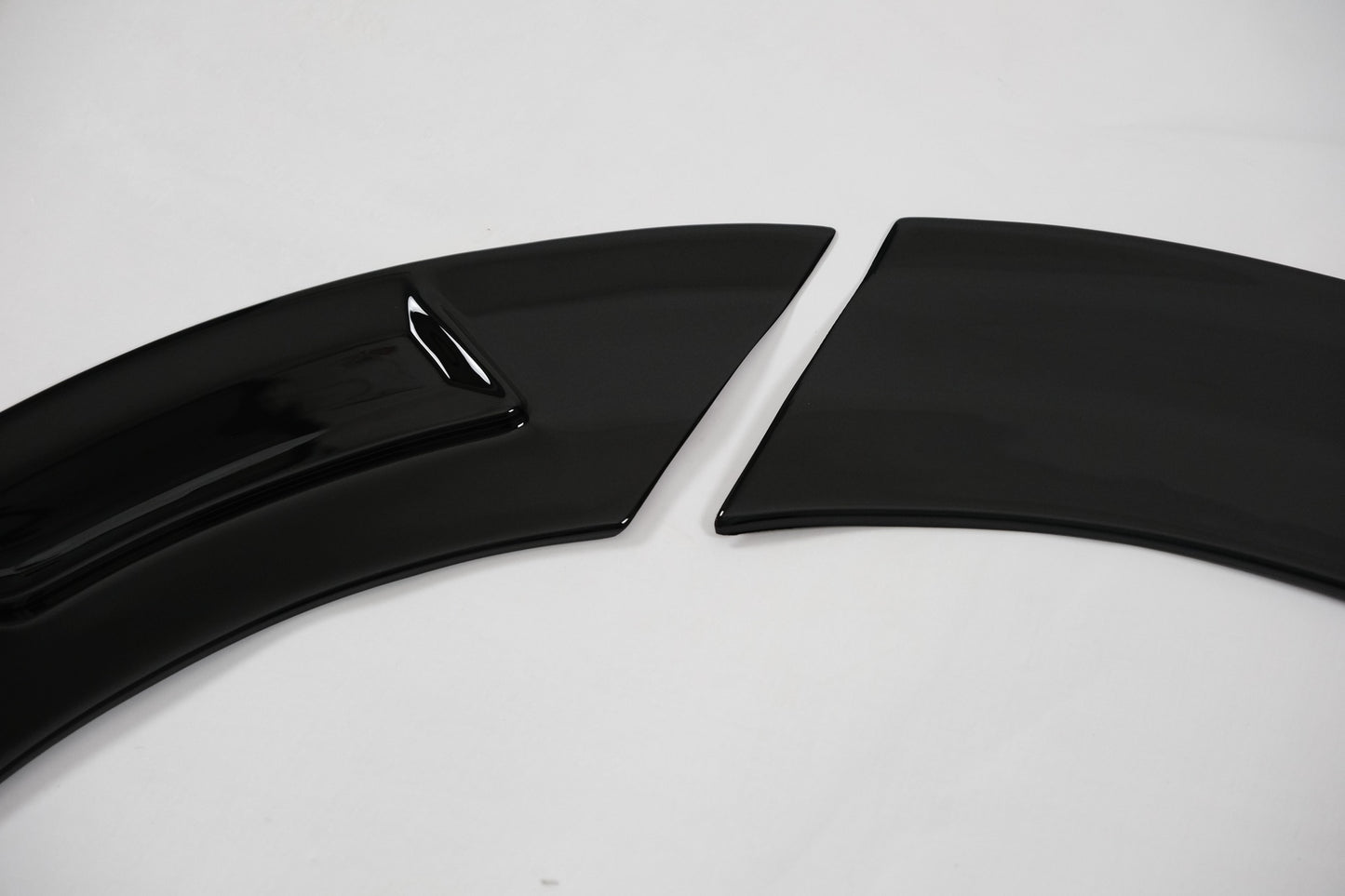 Radlaufverkleidungen VW Transporter T7 2024+ Hochglanz Schwarz