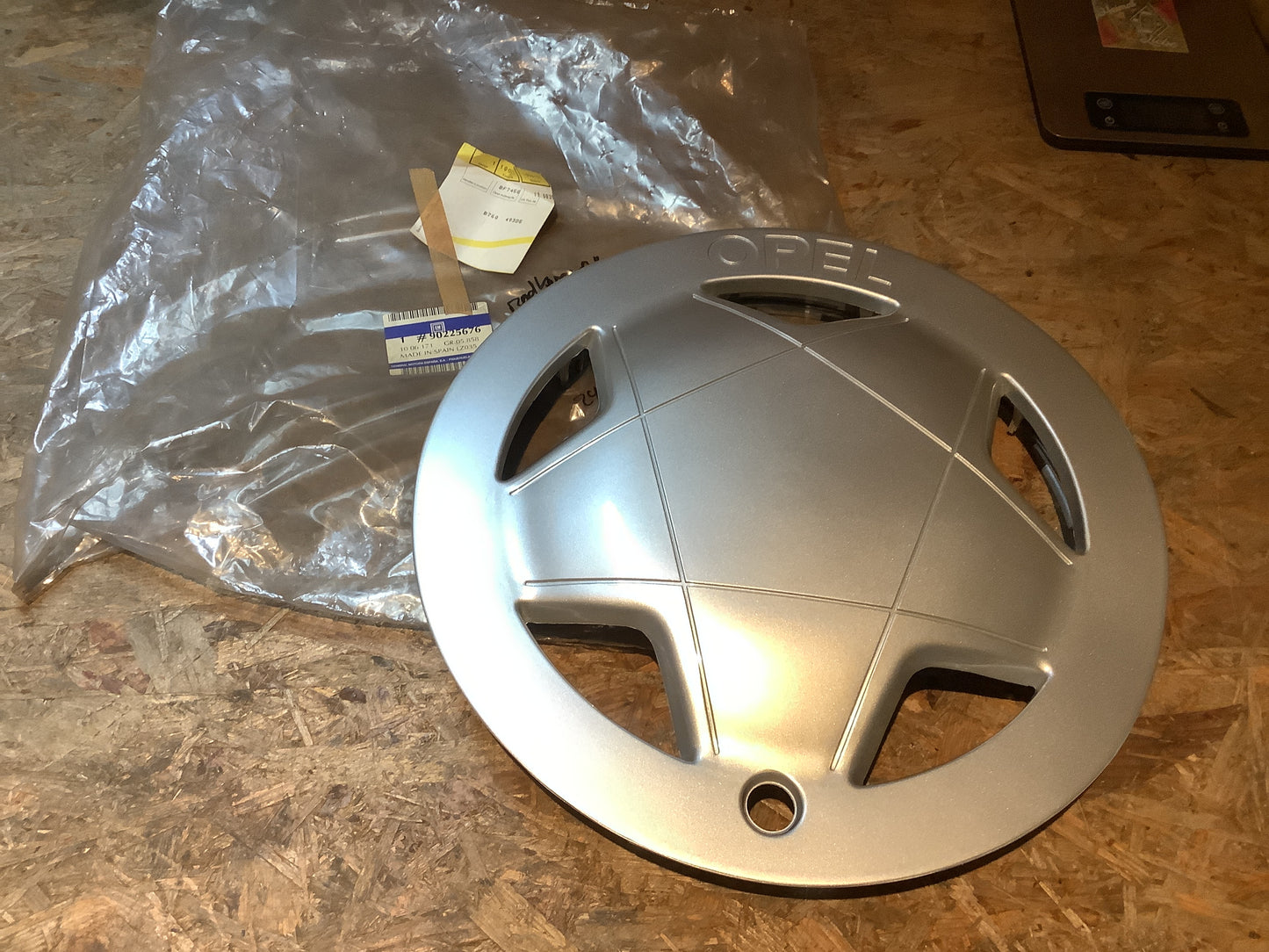 Opel Kadett D, Ascona C, Corsa A Radkappe 13“ Silber Original GM Opel NEU