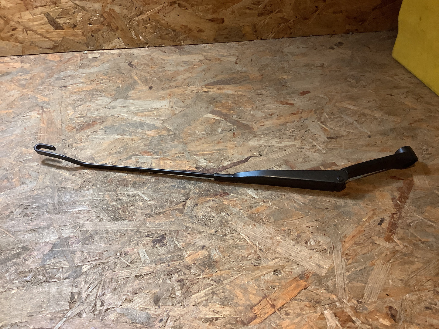 Audi 80/90 Typ 89 Scheibenwischer links Original VW NEU