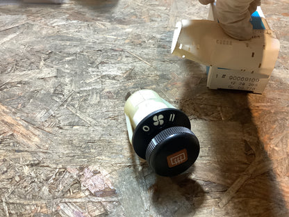 Opel Kadett D Bj. 08/79-08/84 Gebläseschalter, Heckscheibenheizung Original GM NEU