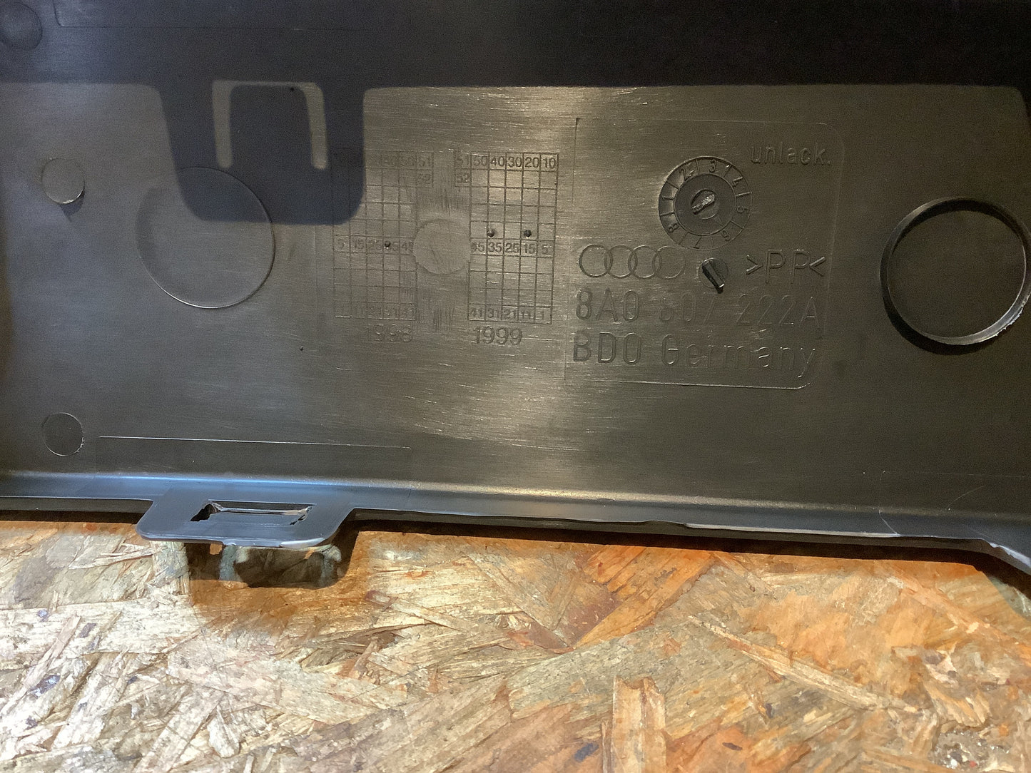 Audi 80 B4 Stoßstangenleiste Blende Original VW NEU