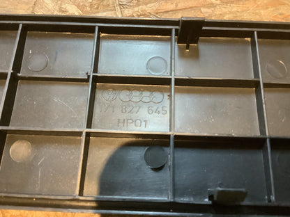 VW Golf I Blende/Abdeckung für Heckklappe Original VW Audi NEU