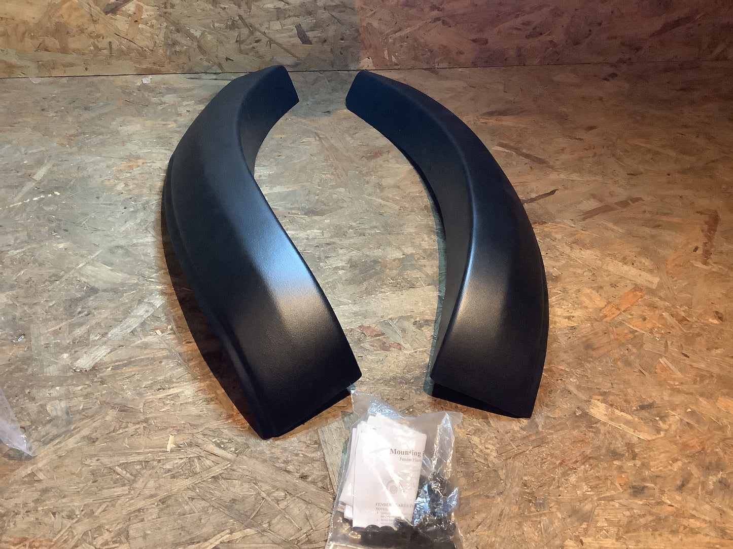 Oneway Kotflügelverbreiterungen FORD Ranger T6-T7 2012-2019 (mit Klebeband) mit ABE TÜV