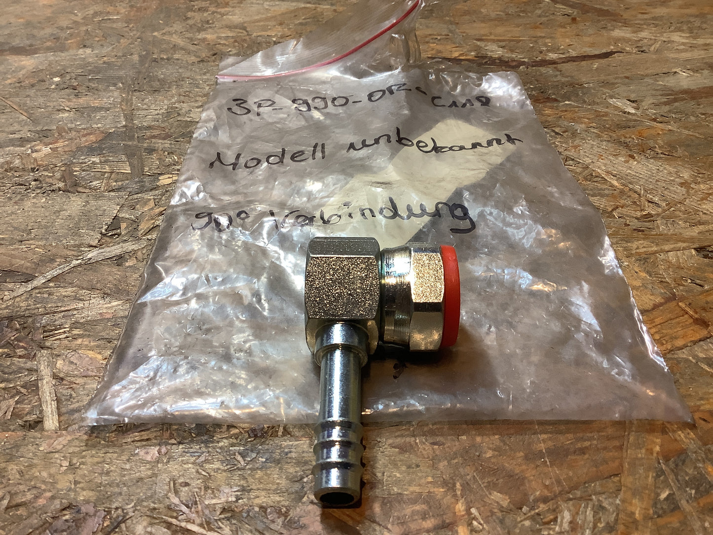 Modell unbekannt 90 Grad Verbindung Original NEU