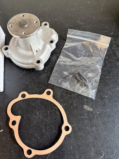 Original GM Opel Corsa A / B 1,5 TD Wasserpumpe NEU