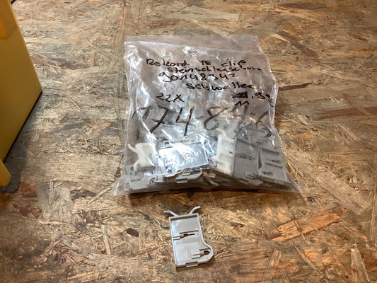 Rekord Steinschlagschutz Clip Schweller Original GM NEU