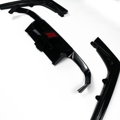Heckstoßstange Diffusor Hochglanz Schwarz LED passend für BMW M3 F80 M4 F82 F83