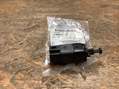 Chevrolet Aveo, Optra Bremslichtschalter Original GM NEU