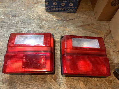 Audi 80/90/100 Rückleuchte innen links+rechts Satz Original Hella NEU
