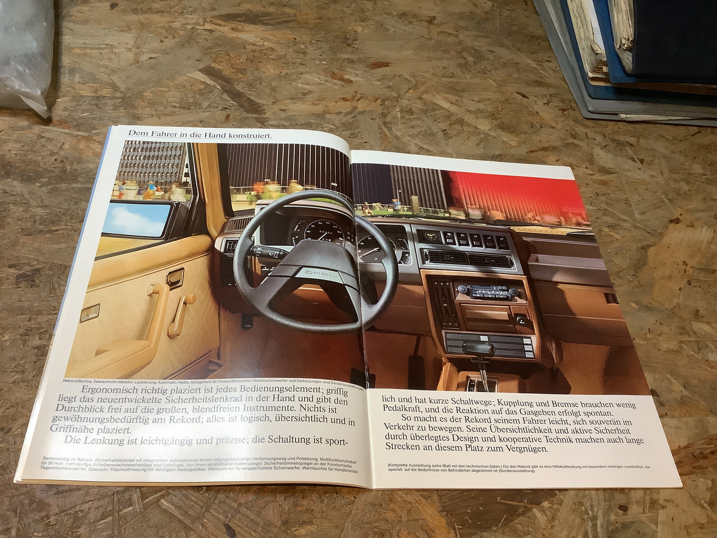 Opel Rekord Zeitschrift aus dem Jahr 1983