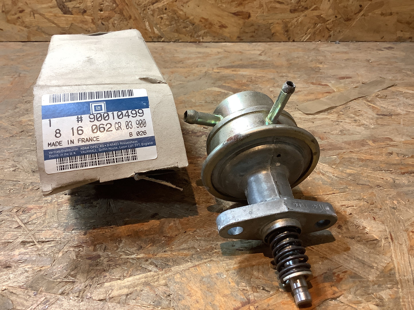 Rekord E 1,8 N/S Ascona C OHC Benzinpumpe Original GM NEU