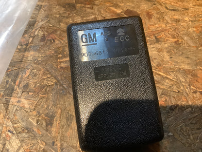 Opel Corsa B Gurtschloss hinten Original GM NEU