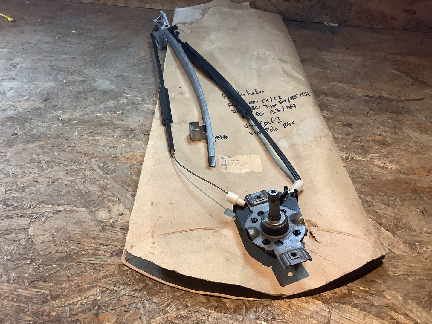 Audi 100 C1/C2, Audi 80 Typ 81/85/B2, Audi 80 B3/B4, VW Polo 86C, VW Golf I Fensterheber Original VW NEU