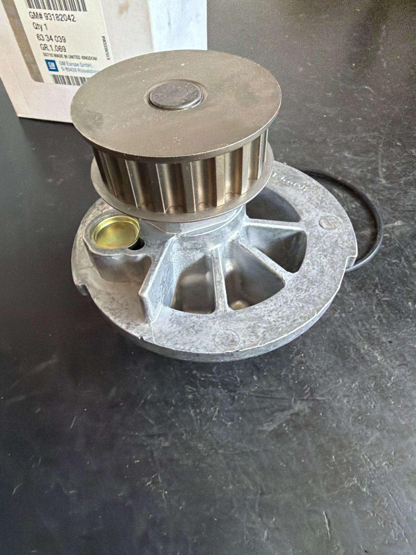 Original GM Opel Meriva A Astra G Wasserpumpe NEU