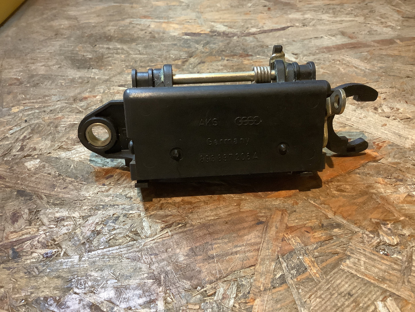 Audi 80 B3, Audi 100 Typ 44 Türaussengriff rechts vorn Original VW NEU