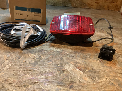 Opel Kadett E, Ascona C Nebelschlussleuchte-Set mit Kabel und Schalter Original GM NEU