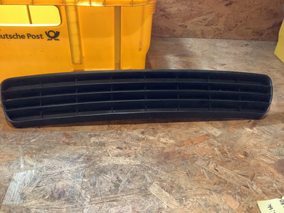 Audi 80 B4Lüftungsgitter, Stoßstange vorn Mitte Original VW NEU