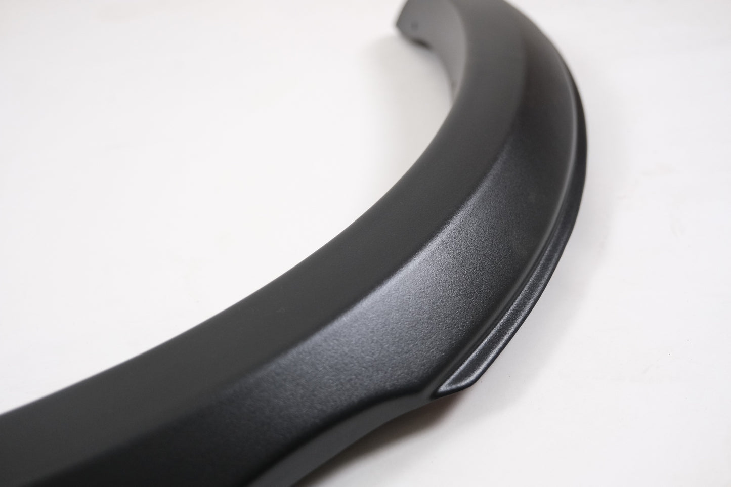 FF02.031 - Kotflügelverbreiterungen passend für FORD Ranger T6-T7 2012-2019 (Taped Slim) mit ABE TÜV Matt Schwarz