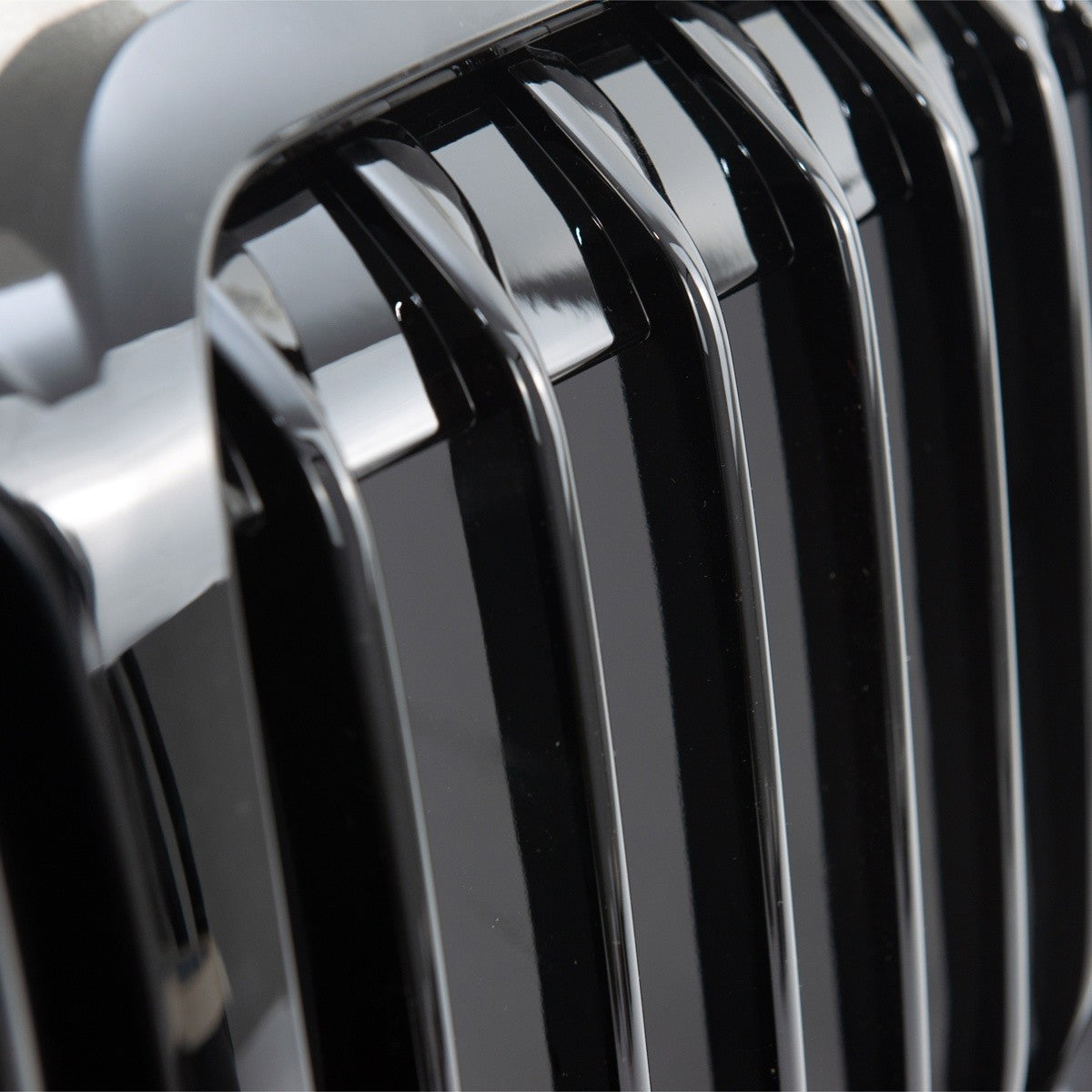 Grill Single Line Hochglanz Schwarz passend für BMW X7 (G07) 2019-2022