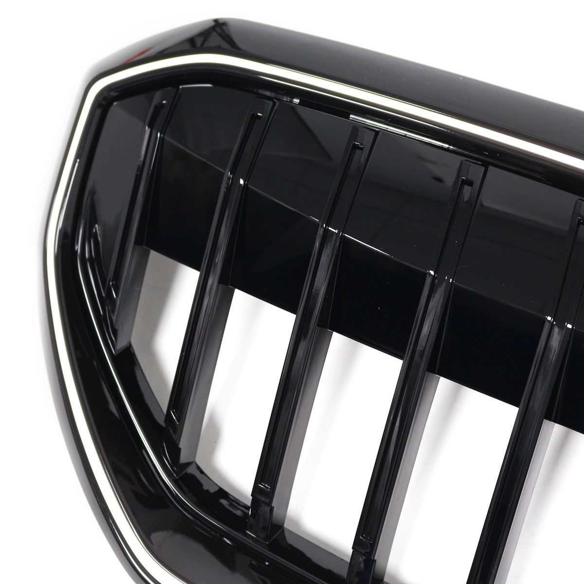 LED Einzelstreben Kühlergrill Hochglanz Schwarz passend für BMW 5er G60 2024+