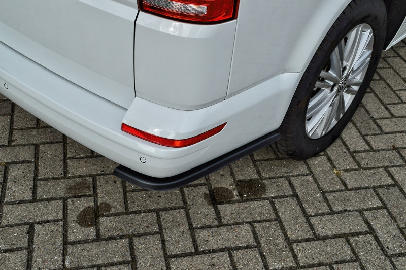 Heckansatz 2 tlg Volkswagen Bus T6 ab Bj.: 2015- Schwarz Glanz