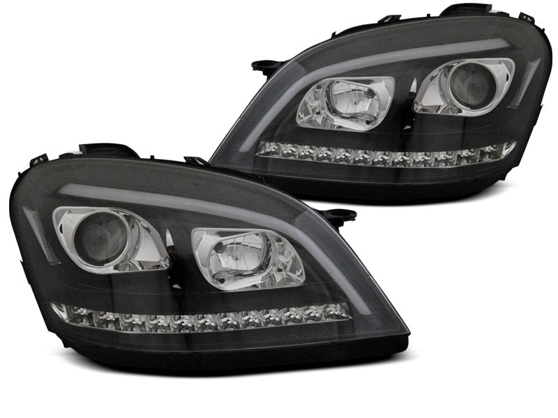Tuning-Tec LED Tagfahrlicht Scheinwerfer für Mercedes Benz ML W164 05-08 schwarz mit dynamischem LED Blinker
