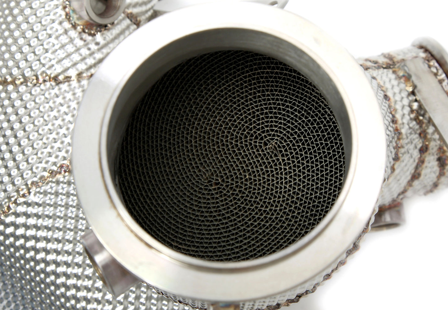 TA Technix Downpipe mit Hitzeschild und Katalysator passend für X5 M Typ F95, X6 M Typ F96 ab BJ 2020-​2022 - Motorcode S63