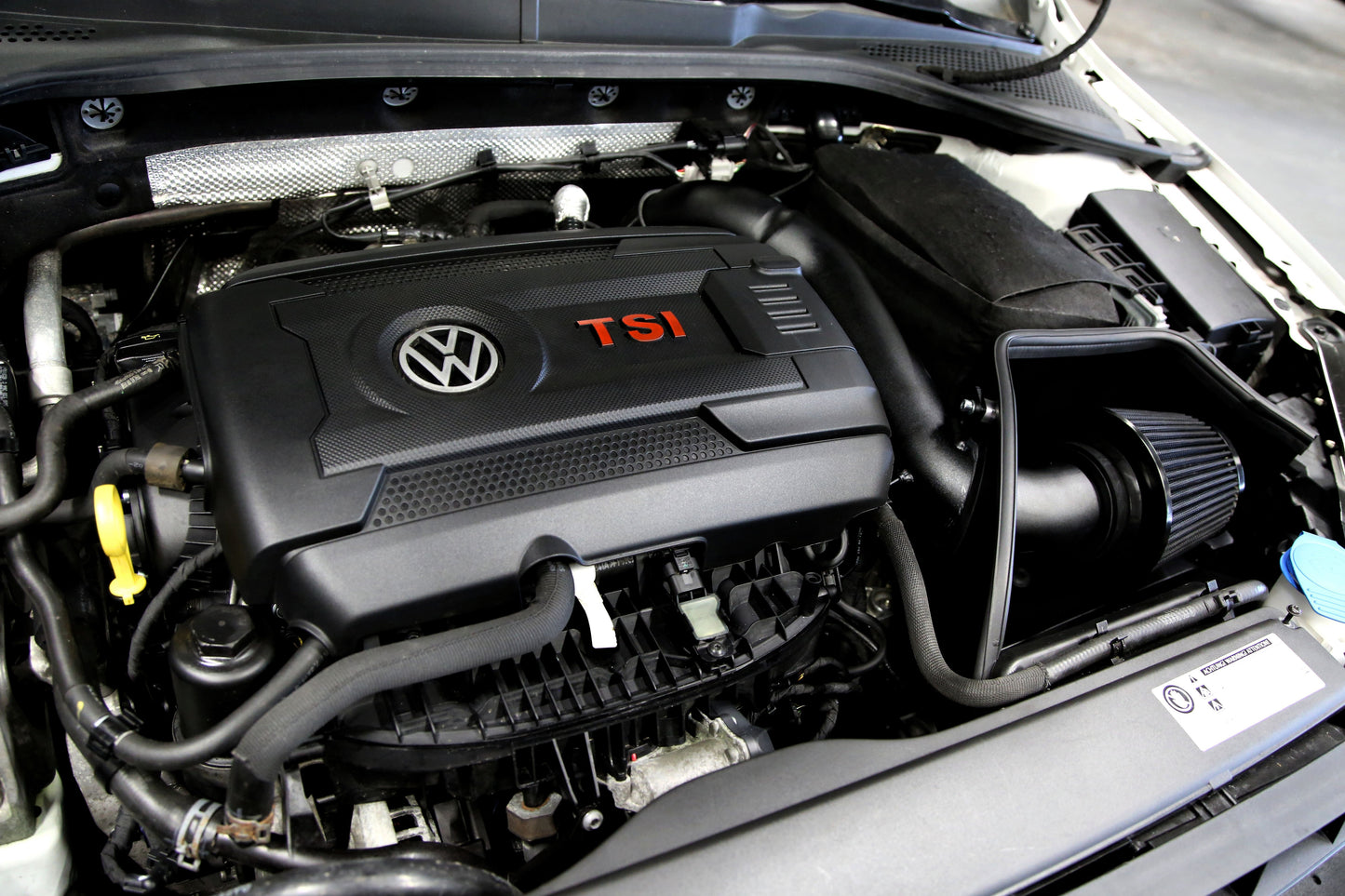 TA Technix Ansaugrohr Kit schwarz / air intake kit / passend für Audi A3 (8V)/ Seat Leon (5F)/ Skoda Octavia (5E)/ VW Golf...