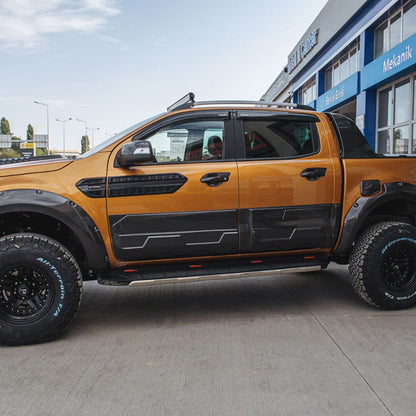 Oneway Karosserieverkleidung passend für Ford Ranger T6/T7/T8 2012-2022 (Jumbo) - Schwarz glänzend