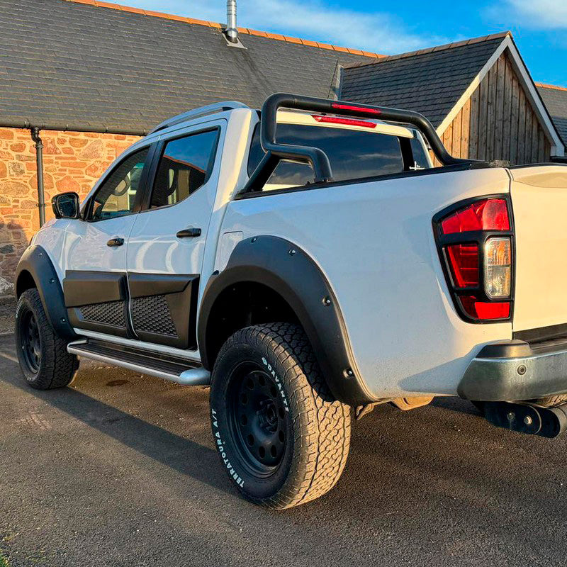 Oneway Karosserieverkleidung passend für Nissan Navara NP300 (D23) 2014-2021 (Jumbo) - Mattschwarz