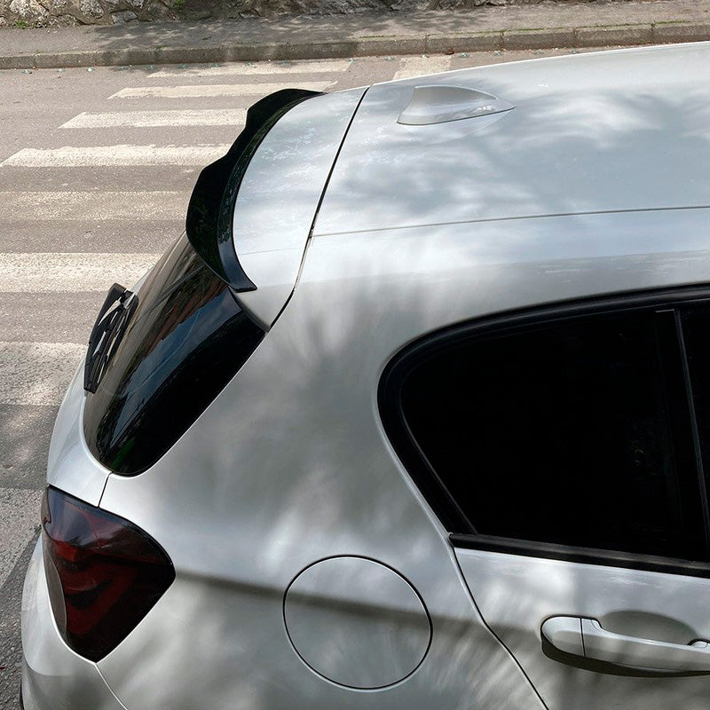 Oneway Kompletter Umbausatz passend für BMW 1er F20/F21 M-Power Facelift 2015-2019 - Schwarz glänzend