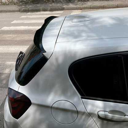 Oneway Kompletter Umbausatz passend für BMW 1er F20/F21 M-Power Facelift 2015-2019 - Schwarz glänzend