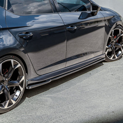 Oneway Kompletter Umbausatz passend für Seat Leon (5F) HB 5-türer FR Facelift 2017-2020 - Schwarz glänzend