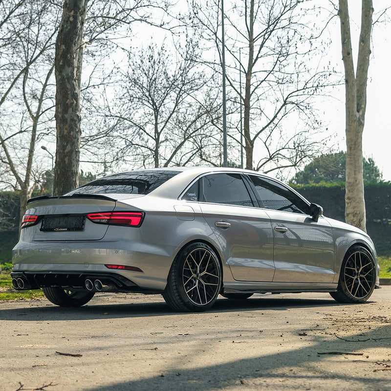 Oneway Kompletter Umbausatz passend für Audi A3 (8V) Limousine Facelift 2016-2020 (Doppelrohr links) - Schwarz glänzend