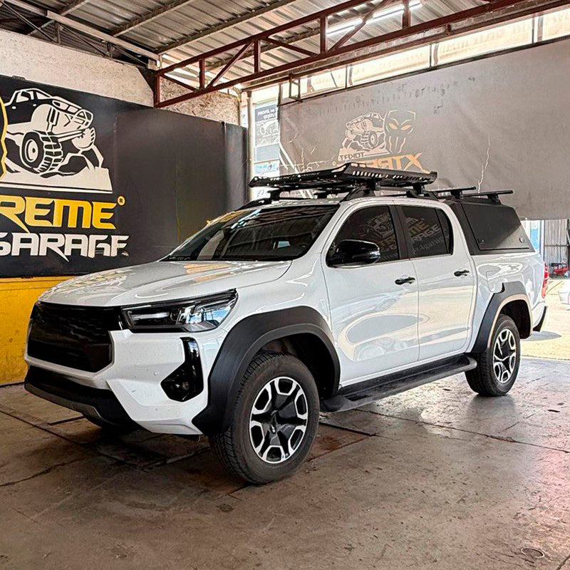 Oneway Satz Kotflügelverbreiterungen passend für Toyota Hilux 8.Gen. Facelift 2020- - Mattschwarz