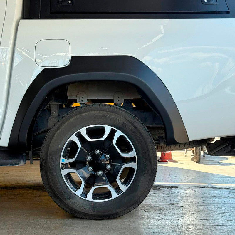 Oneway Satz Kotflügelverbreiterungen passend für Toyota Hilux 8.Gen. Facelift 2020- - Mattschwarz