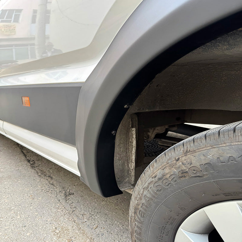 Oneway Satz Kotflügelverbreiterungen passend für Volkswagen Crafter MK2 & MAN TGE MK1 PreFacelift 2016- - Mattschwarz