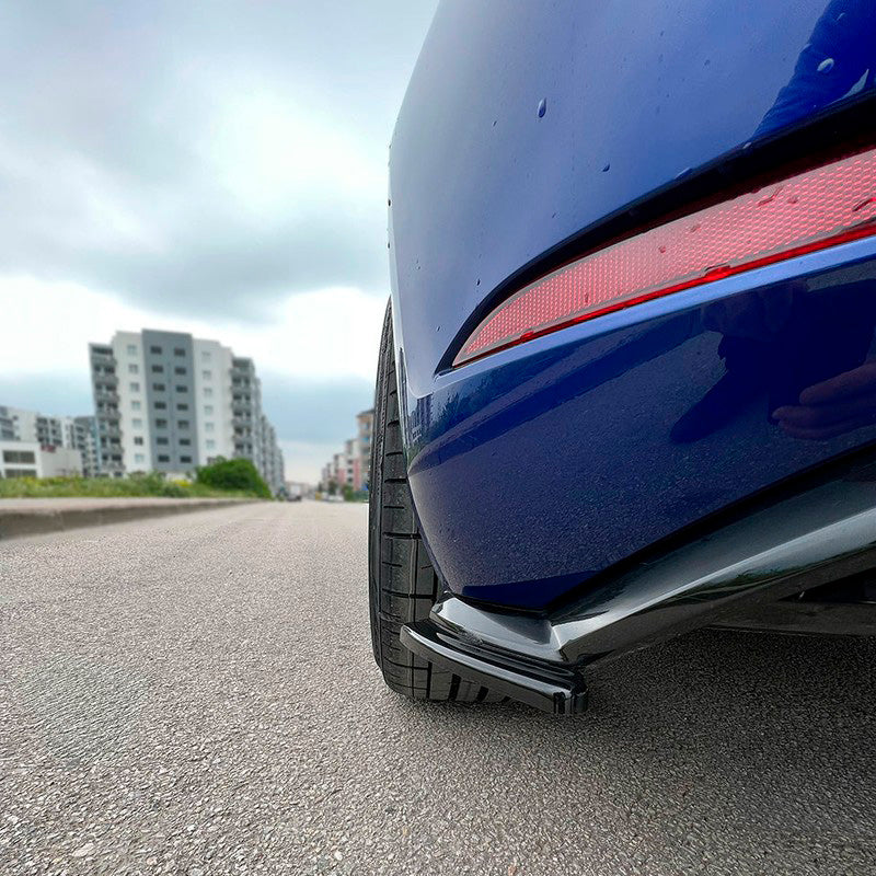 Oneway Heckschürzenansätze (Seitenteile) passend für Volkswagen Golf VII (7.5) HB R 2017-2020 - Schwarz glänzend